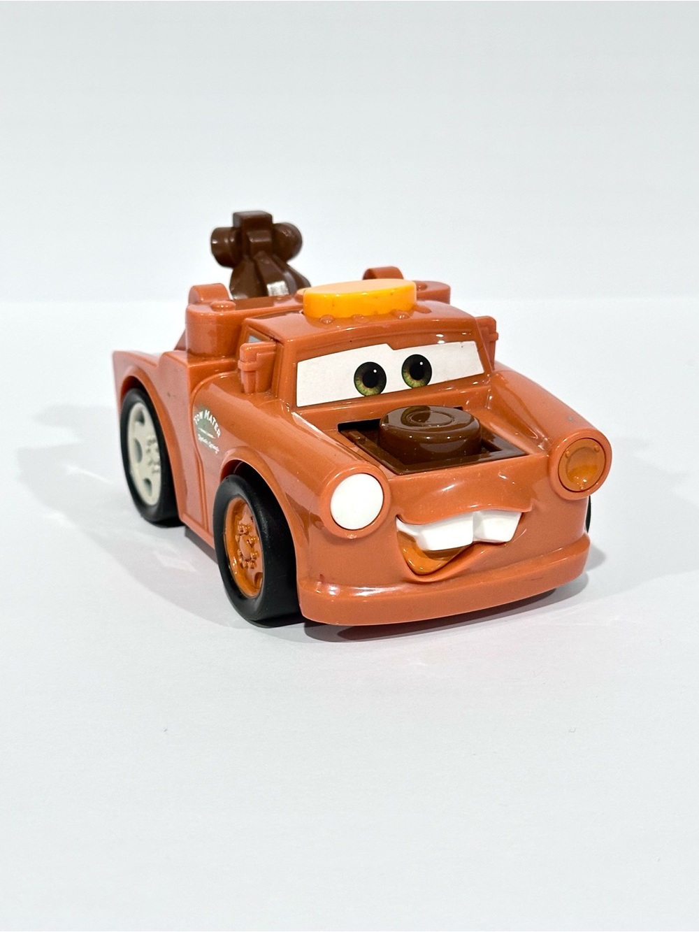 Fisher Price Disney Pixar Cars 2 Talking Flashlight Mater Truck